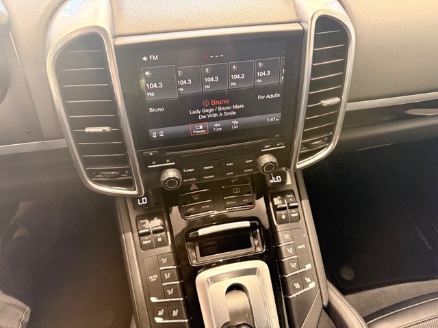 2018 Porsche Cayenne Platinum Edition