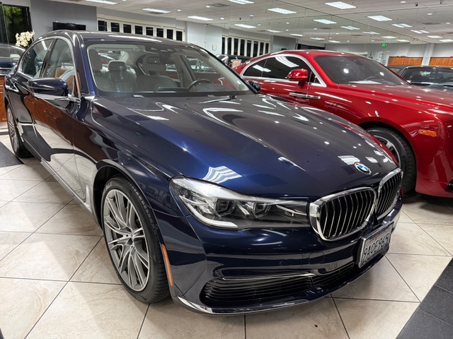 2019 BMW 740i