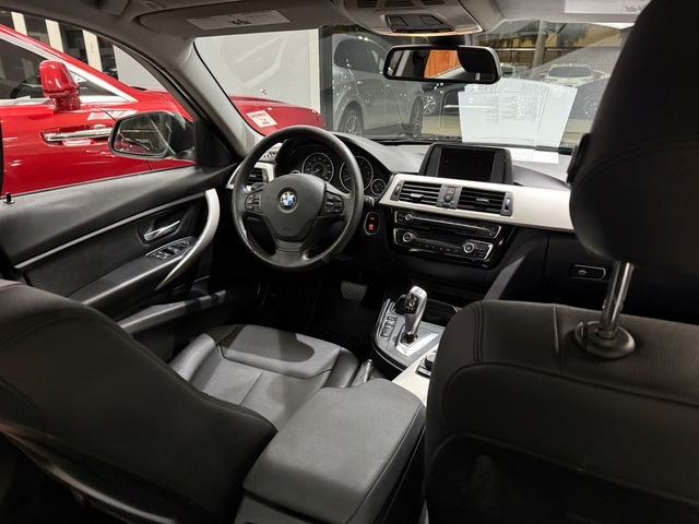 2016 BMW 320i