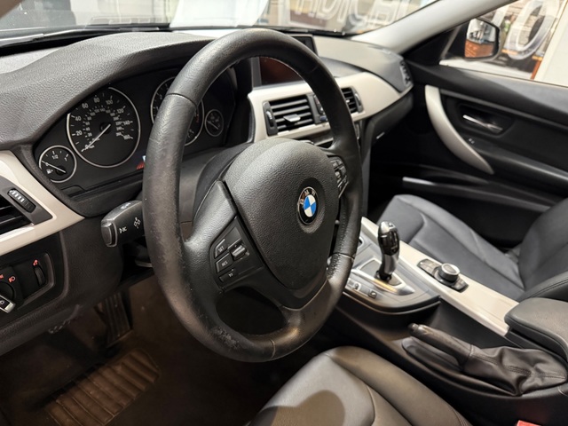 2016 BMW 320i