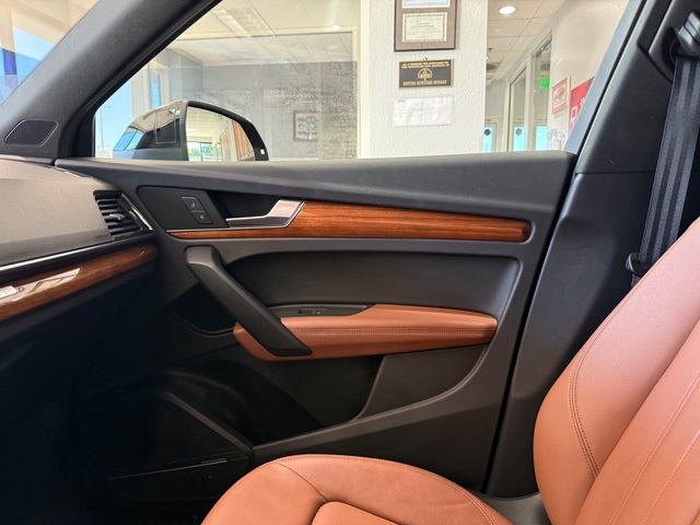 2021 Audi Q5 Premium Plus