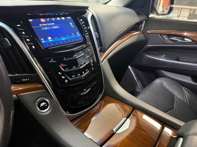 2019 Cadillac ESCALADE Luxury
