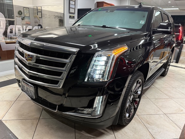2019 Cadillac ESCALADE Luxury