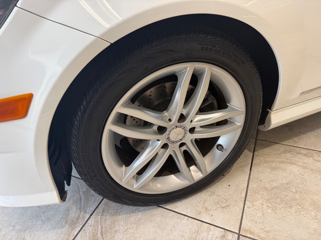 2014 Mercedes-Benz C 250