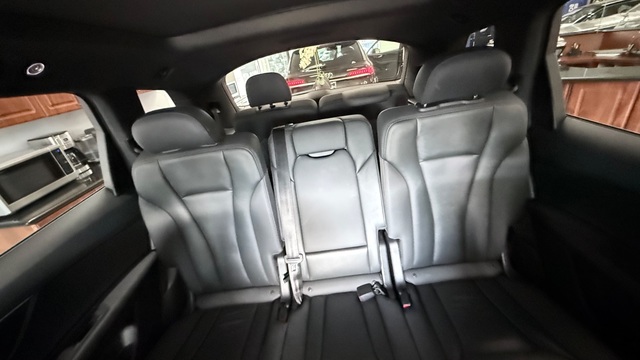 2020 Audi Q7 Premium