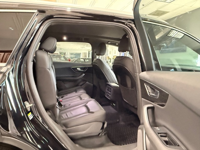 2020 Audi Q7 Premium