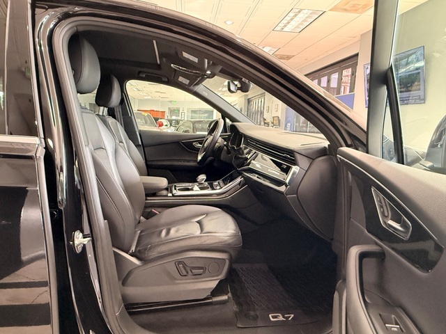 2020 Audi Q7 Premium