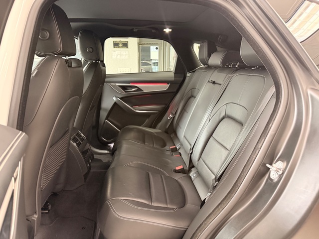 2024 Jaguar F-Pace P400 R-Dynamic S