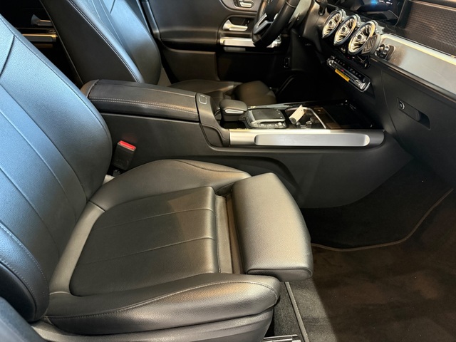 2021 Mercedes-Benz GLB 250 GLB 250