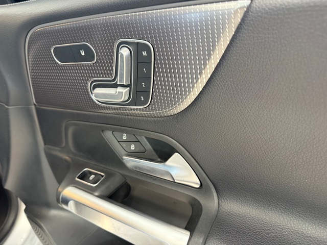 2021 Mercedes-Benz GLB 250 GLB 250