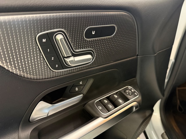 2021 Mercedes-Benz GLB 250 GLB 250