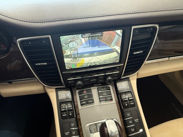 2015 Porsche Panamera GTS