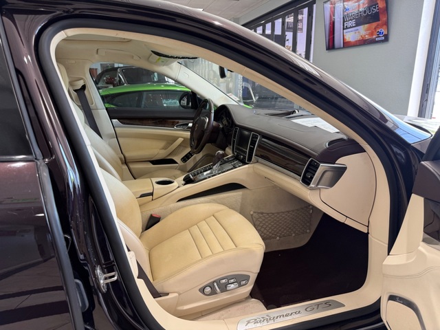 2015 Porsche Panamera GTS