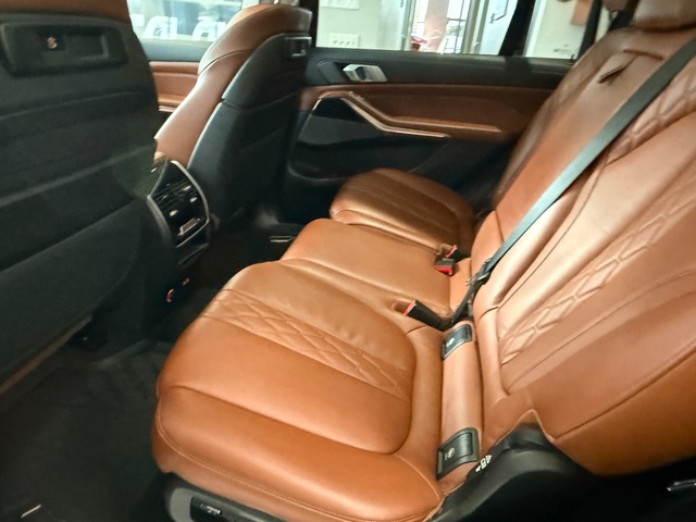 2019 BMW X7 X Drive40i