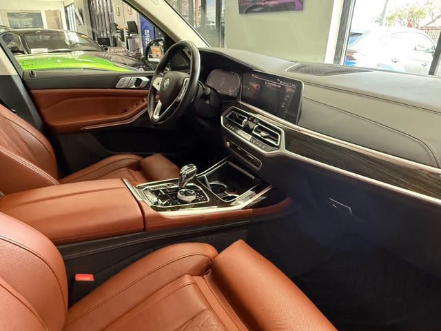 2019 BMW X7 X Drive40i