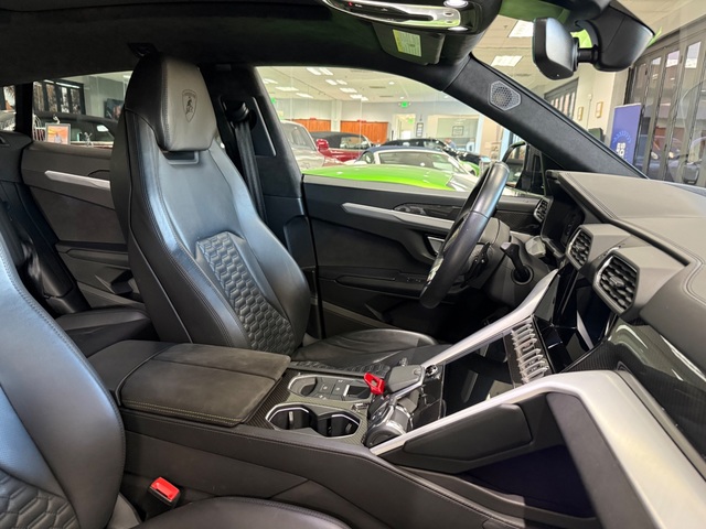 2020 Lamborghini Urus AWD