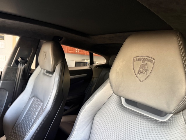 2020 Lamborghini Urus AWD