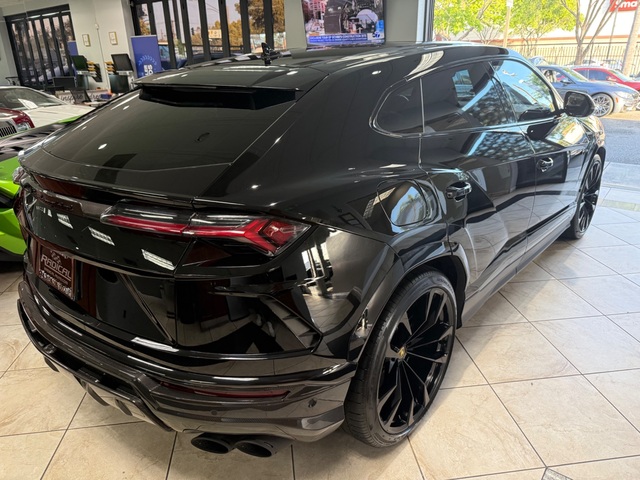 2020 Lamborghini Urus AWD