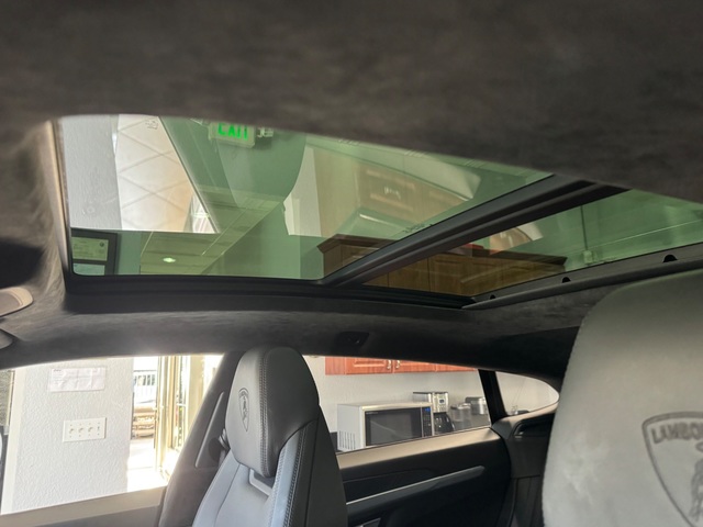 2020 Lamborghini Urus AWD