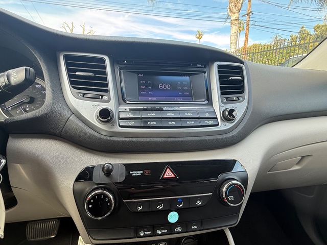 2016 Hyundai Tucson SE