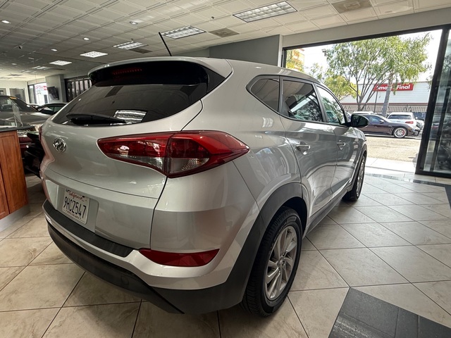 2016 Hyundai Tucson SE