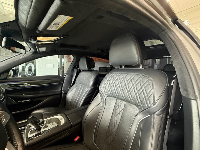 2018 BMW 750 i X Drive M Pkg