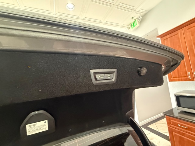 2018 BMW 750 i X Drive M Pkg