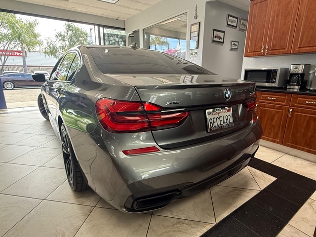 2018 BMW 750 i X Drive M Pkg