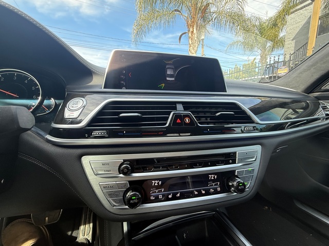 2018 BMW 750 i X Drive M Pkg