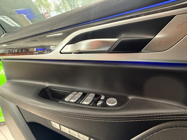 2018 BMW 750 i X Drive M Pkg