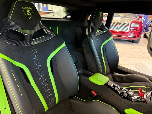 2023 Lamborghini Huracan Tecnica