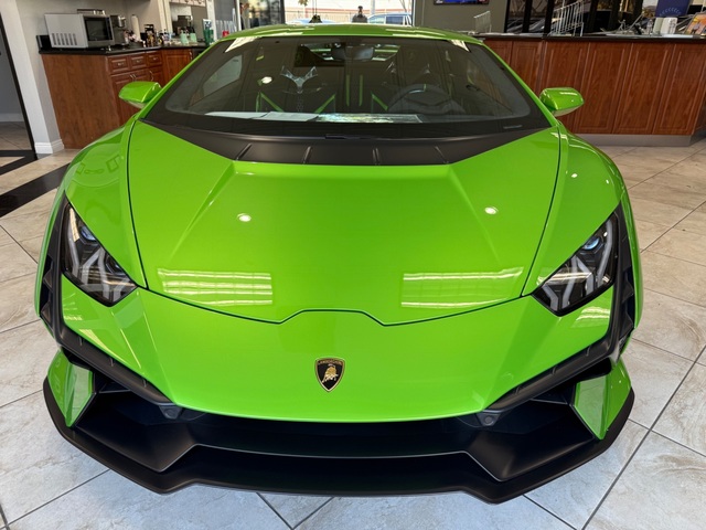 2023 Lamborghini Huracan Tecnica