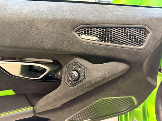 2023 Lamborghini Huracan Tecnica