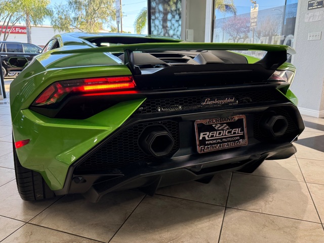 2023 Lamborghini Huracan Tecnica