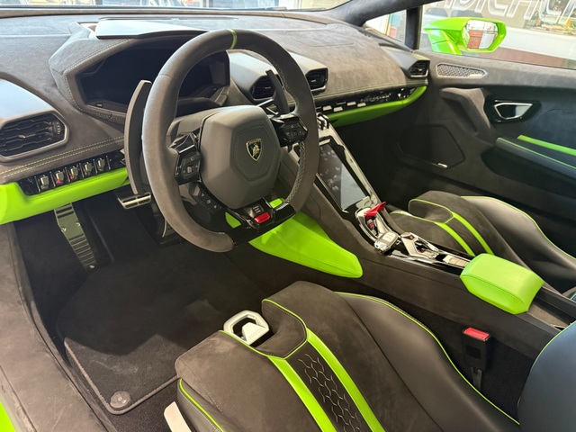 2023 Lamborghini Huracan Tecnica
