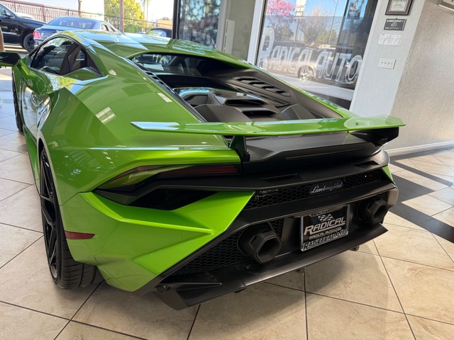 2023 Lamborghini Huracan Tecnica
