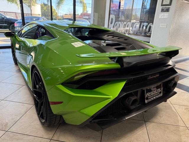 2023 Lamborghini Huracan Tecnica