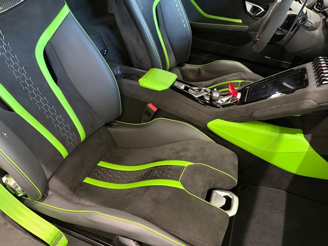 2023 Lamborghini Huracan Tecnica