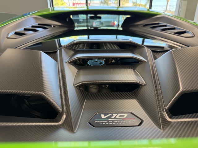 2023 Lamborghini Huracan Tecnica