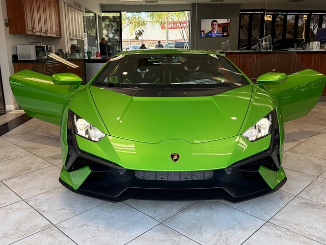 2023 Lamborghini Huracan Tecnica