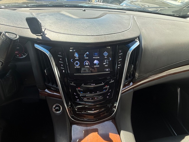 2019 Cadillac ESCALADE Luxury