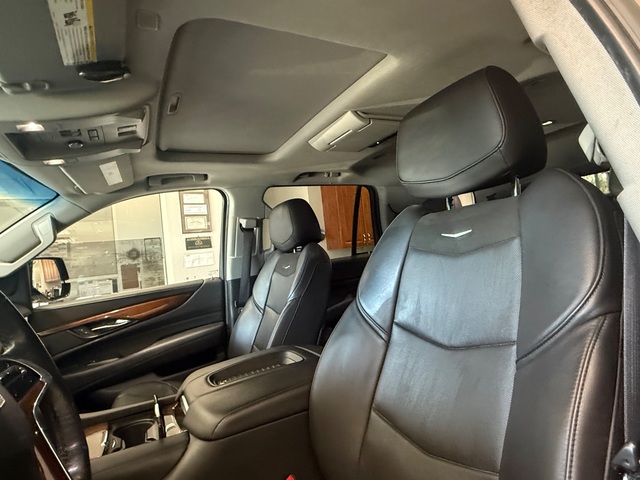 2019 Cadillac ESCALADE Luxury