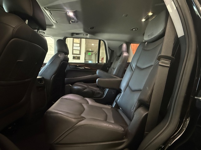 2019 Cadillac ESCALADE Luxury