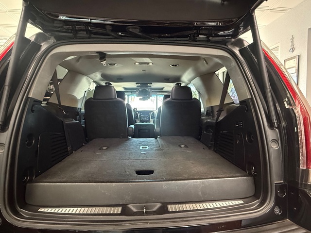 2019 Cadillac ESCALADE Luxury