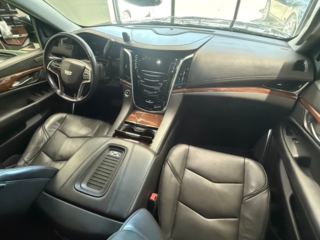 2019 Cadillac ESCALADE Luxury