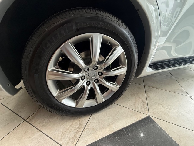 2013 INFINITI QX 56 4WD