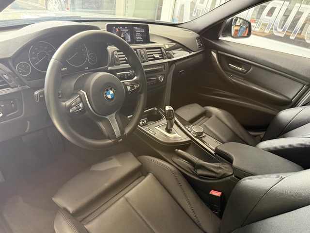 2015 BMW 320i RWD