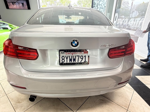2015 BMW 320i RWD