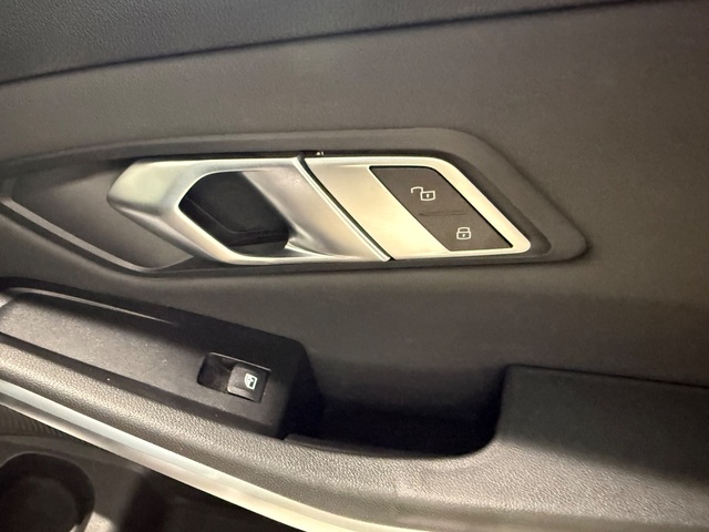2019 BMW 330i