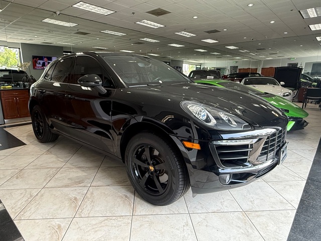 2018 Porsche Macan Awd